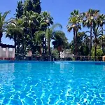 Penthouse Marbella, Panoramic Sea Views, Terrace, Pool & Parking Lägenhet Marbella